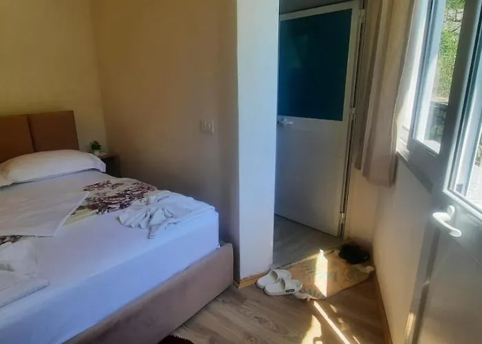 בית הארחה Mikel Center